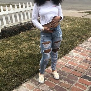 american eagle light blue ripped jeans